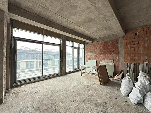 Satılır 3 otaqlı mənzil 121.9 m²