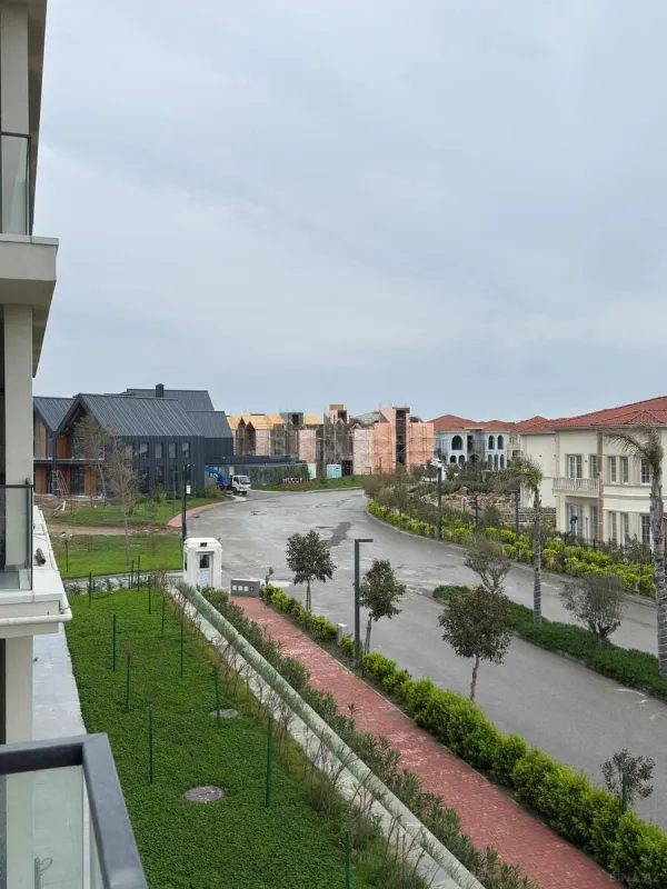 Satılır 2 otaqlı mənzil 84.3 m²
