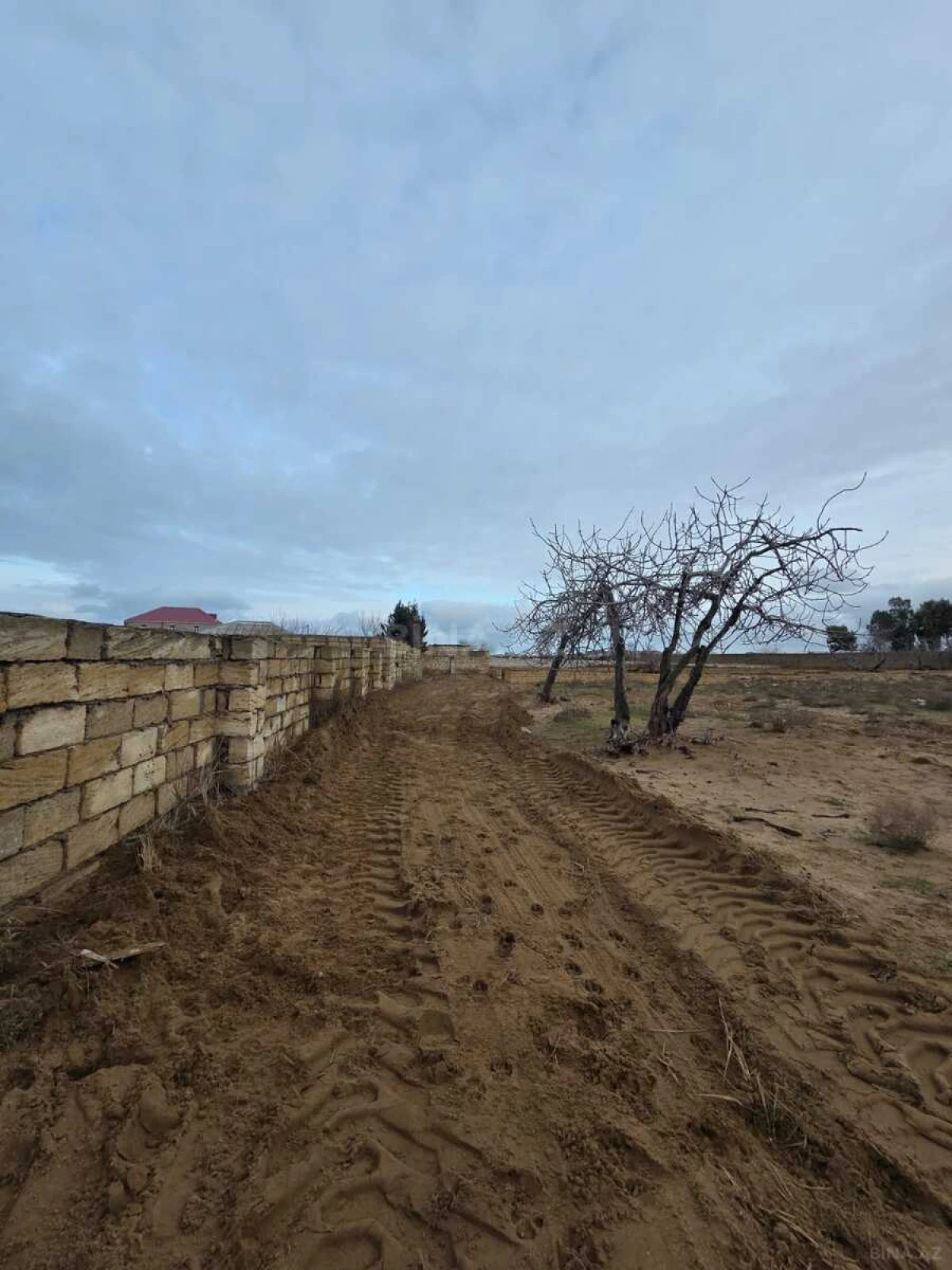 Satılır torpaq sahəsi 12 m²