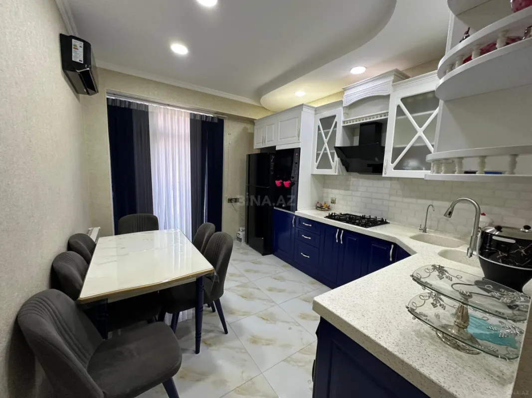 Kirayə verilir 2 otaqlı mənzil 100.3 m²