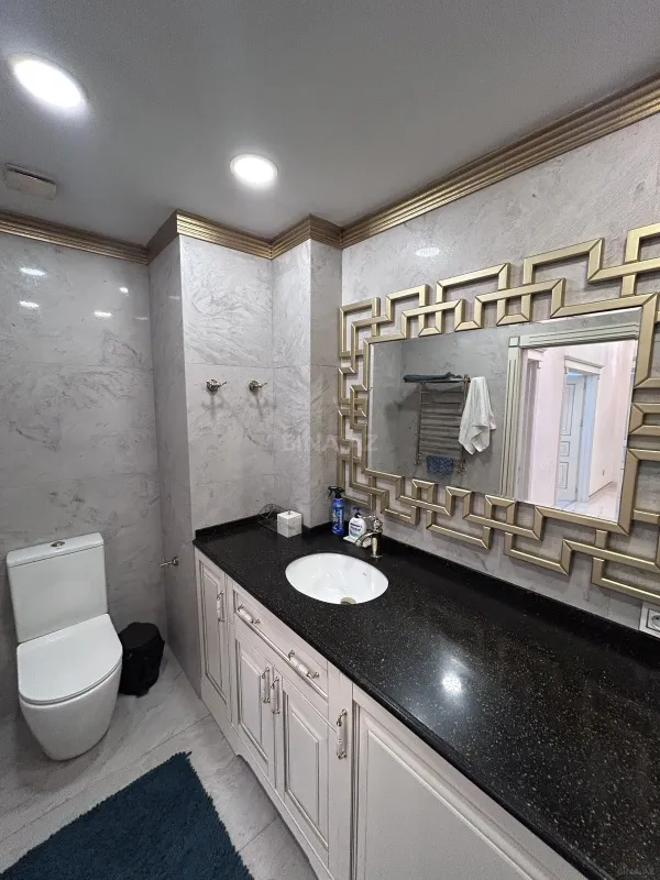 Kirayə verilir 3 otaqlı mənzil 138 m²