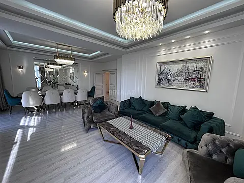 Kirayə verilir 3 otaqlı mənzil 138 m²