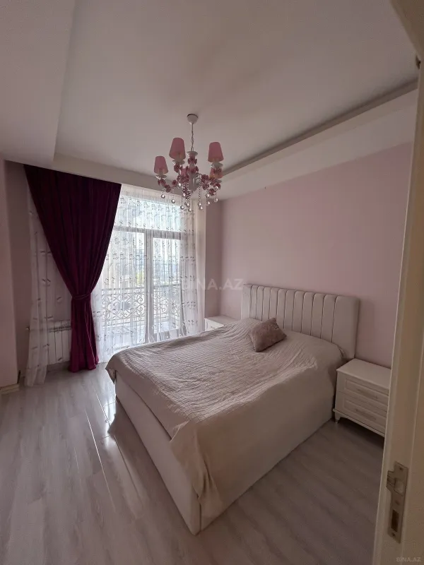 Kirayə verilir 3 otaqlı mənzil 138 m²