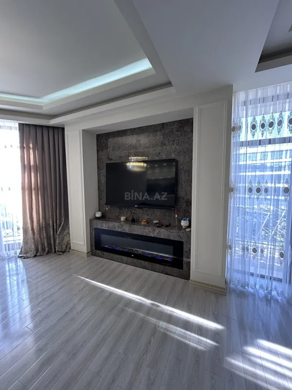 Kirayə verilir 3 otaqlı mənzil 138 m²