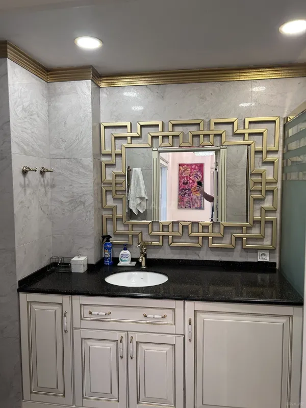 Kirayə verilir 3 otaqlı mənzil 138 m²