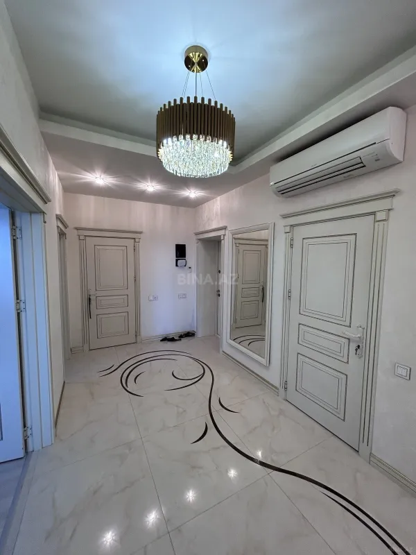 Kirayə verilir 3 otaqlı mənzil 138 m²