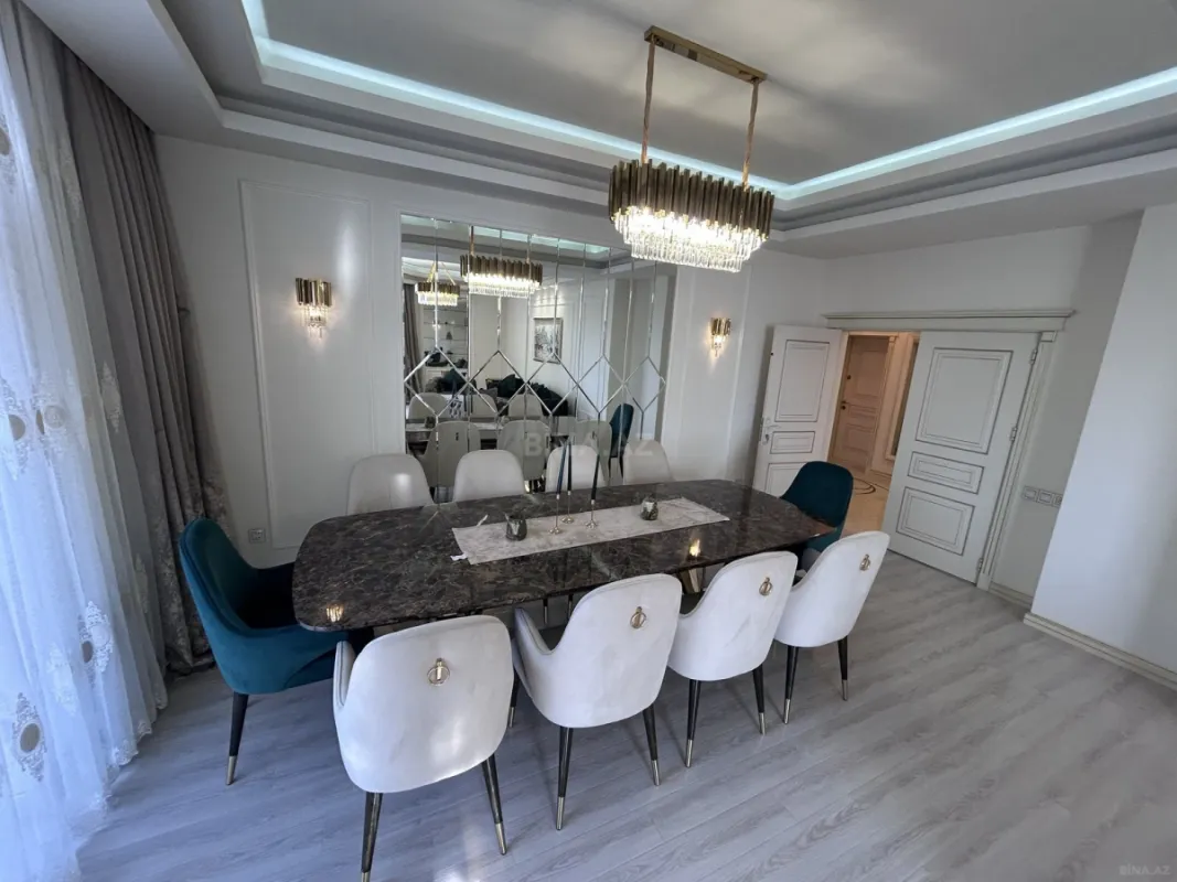 Kirayə verilir 3 otaqlı mənzil 138 m²