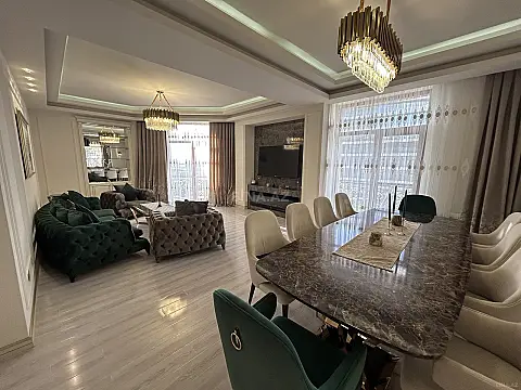 Kirayə verilir 3 otaqlı mənzil 138 m²