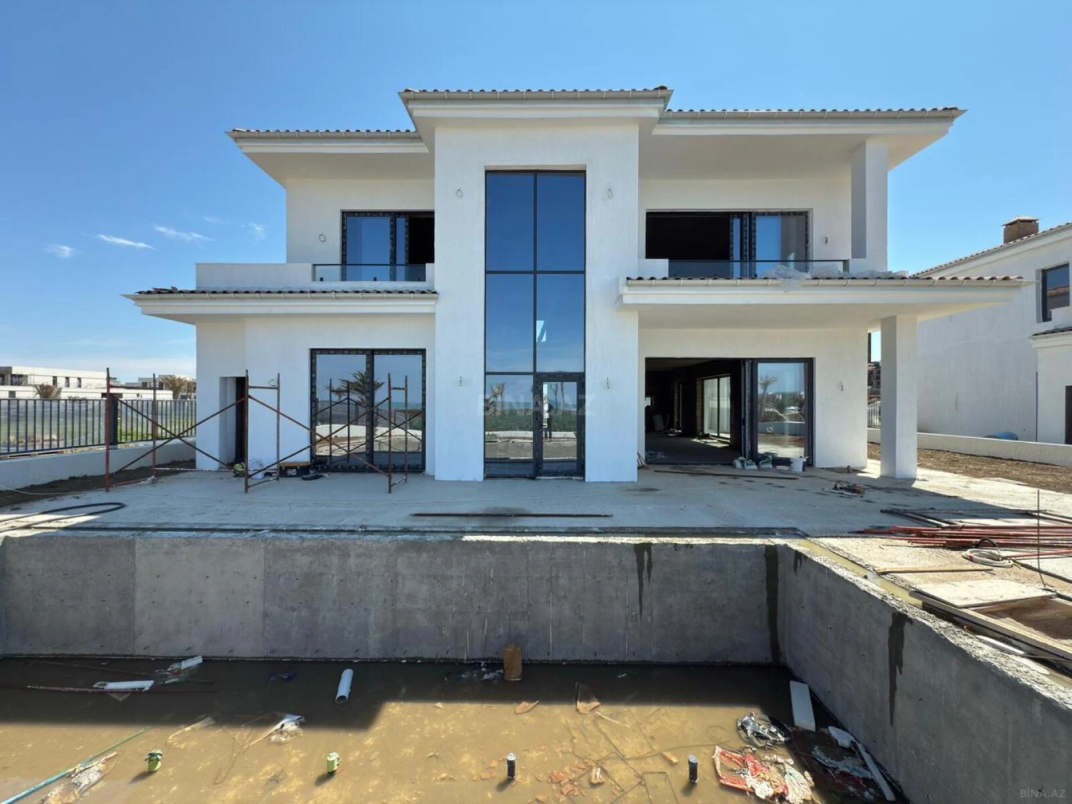 Satılır 6 otaqlı həyət evi 450 m²