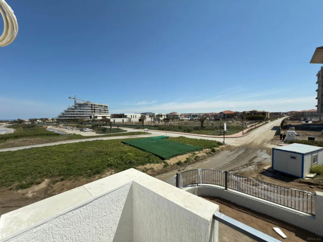 Satılır 6 otaqlı həyət evi 450 m²