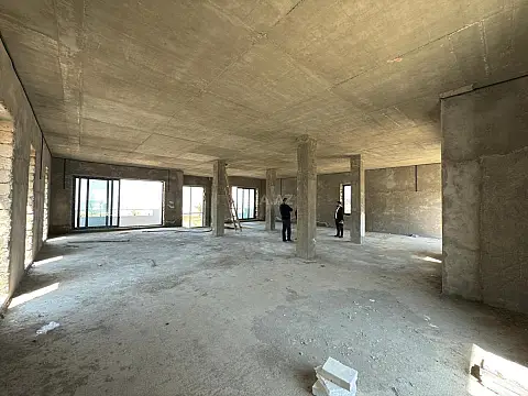 Satılır 6 otaqlı həyət evi 450 m²