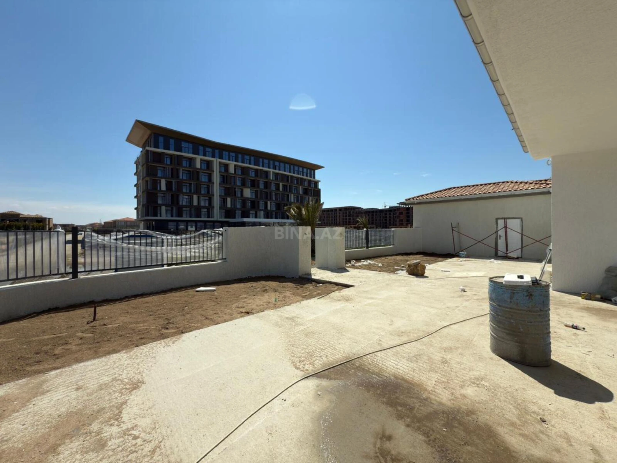 Satılır 6 otaqlı həyət evi 450 m²