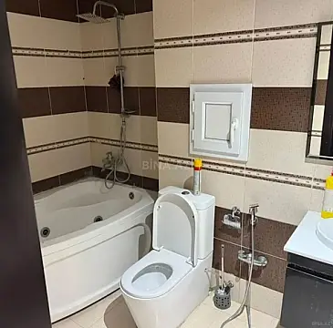 Kirayə verilir 2 otaqlı mənzil 70 m²