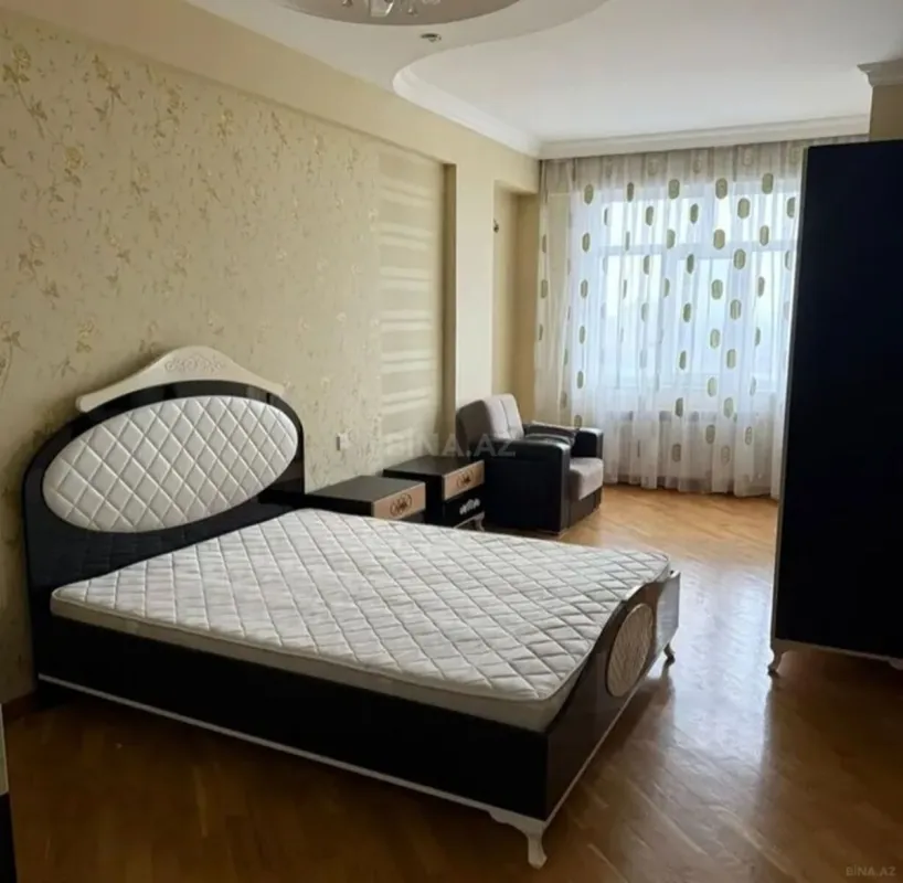 Kirayə verilir 2 otaqlı mənzil 70 m²