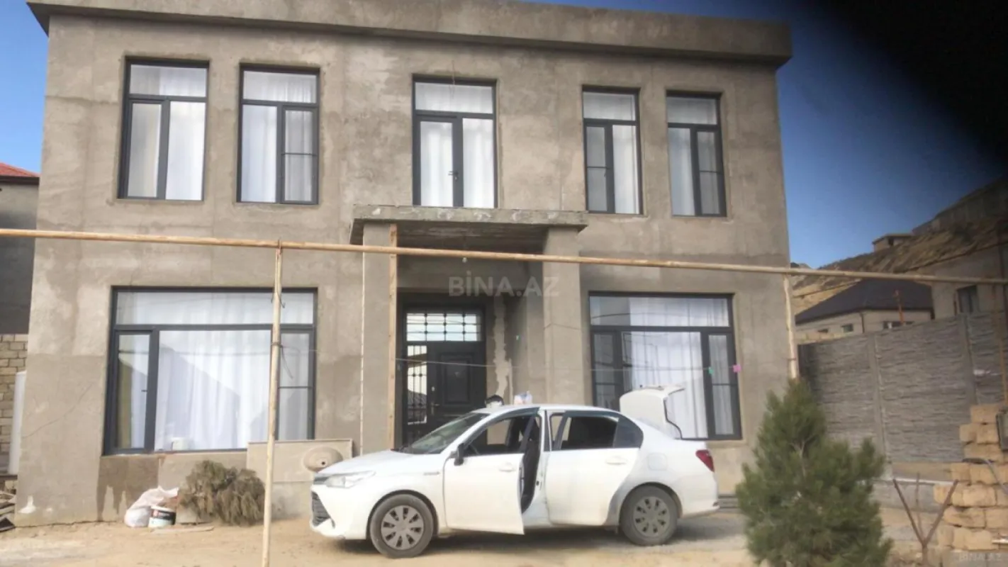 Satılır 4 otaqlı həyət evi 200 m²