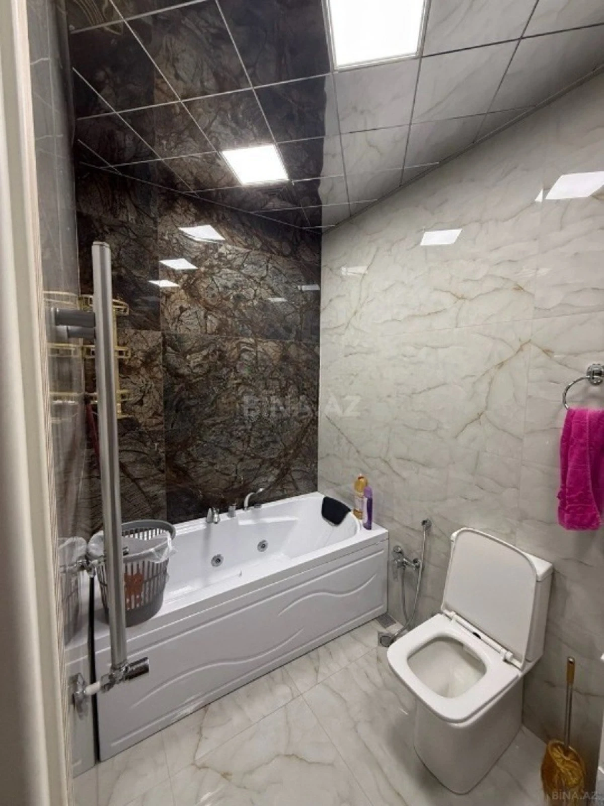 Satılır 4 otaqlı mənzil 180 m²