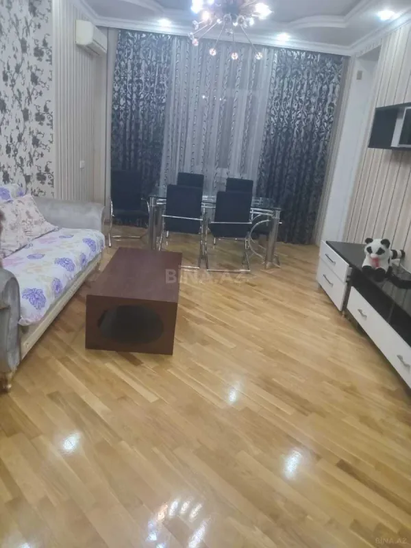 Satılır 2 otaqlı mənzil 105 m²