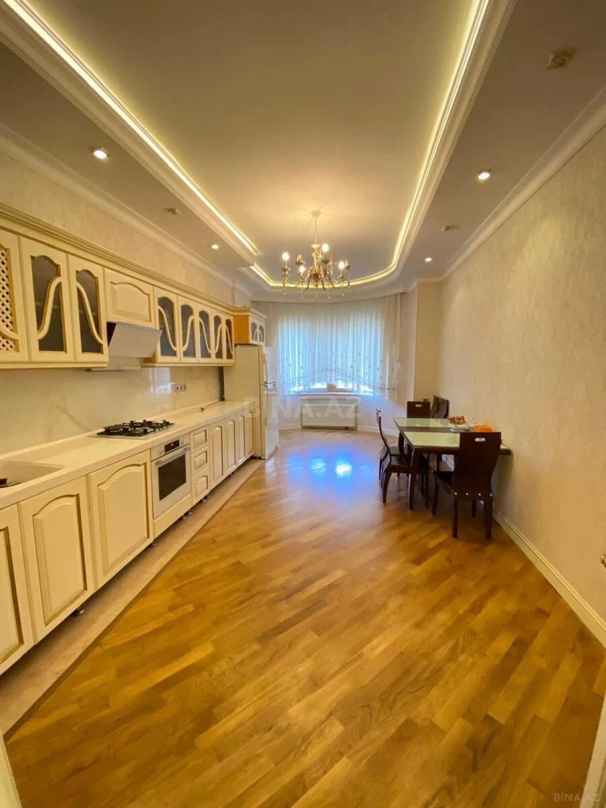 Kirayə verilir 3 otaqlı mənzil 120 m²