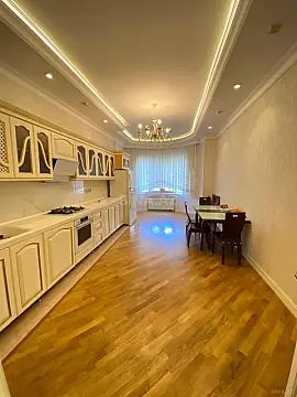 Kirayə verilir 3 otaqlı mənzil 120 m²