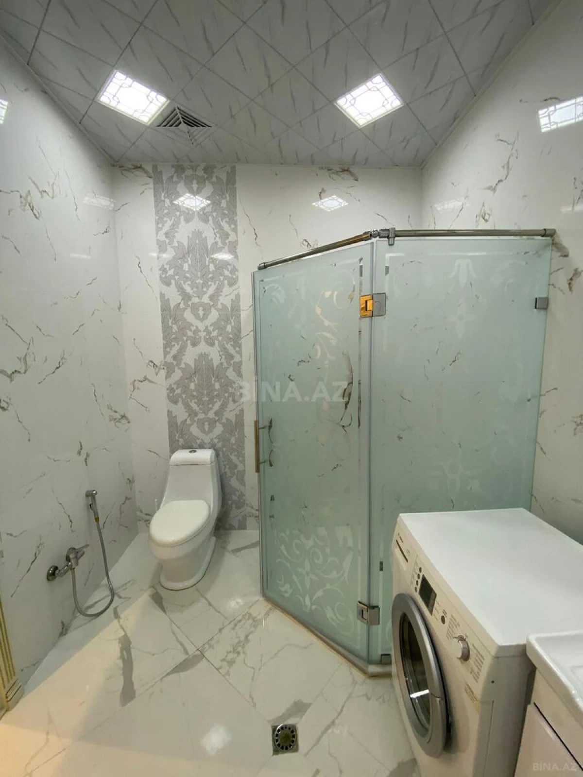 Kirayə verilir 3 otaqlı mənzil 120 m²