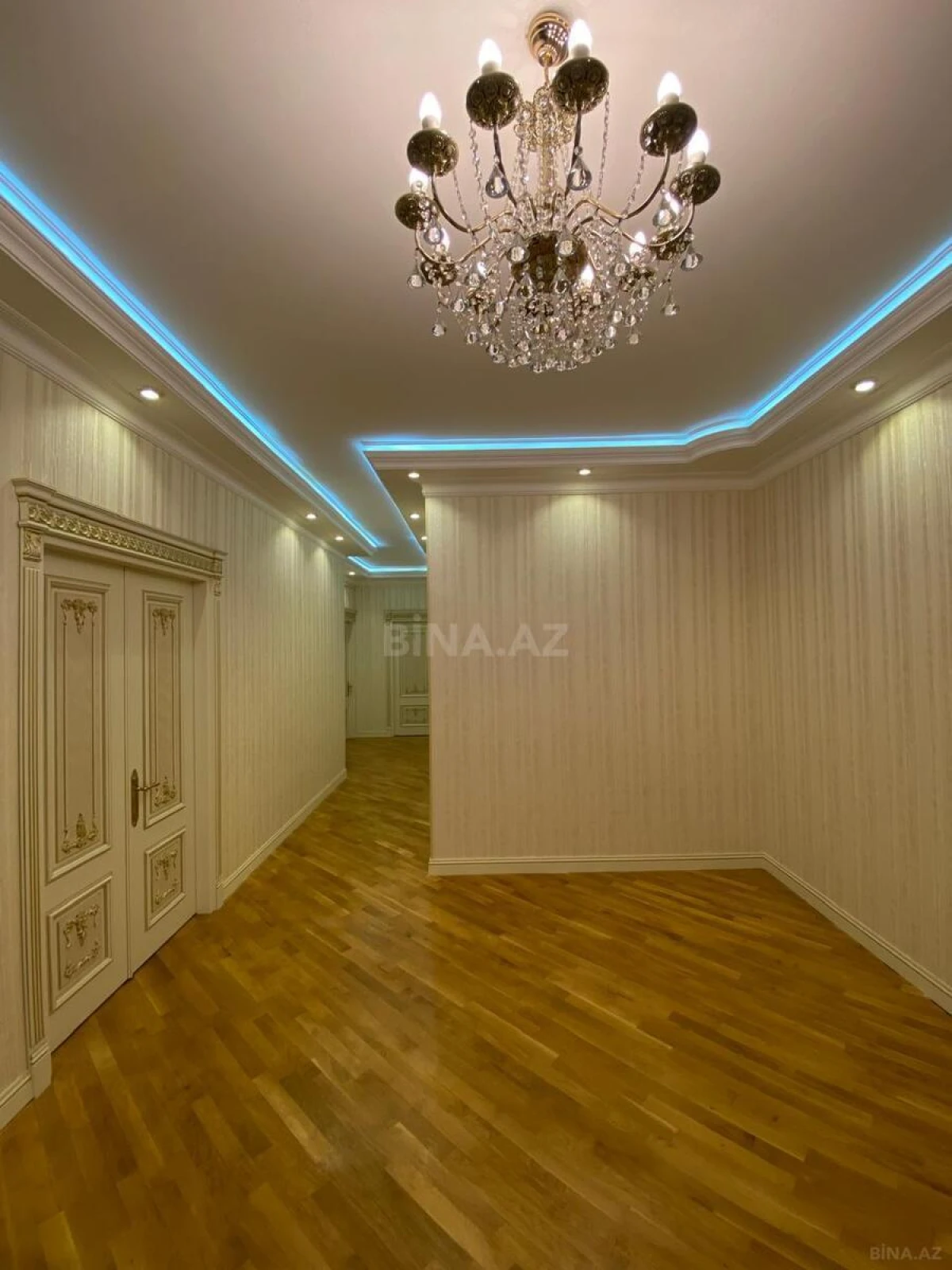 Kirayə verilir 3 otaqlı mənzil 120 m²