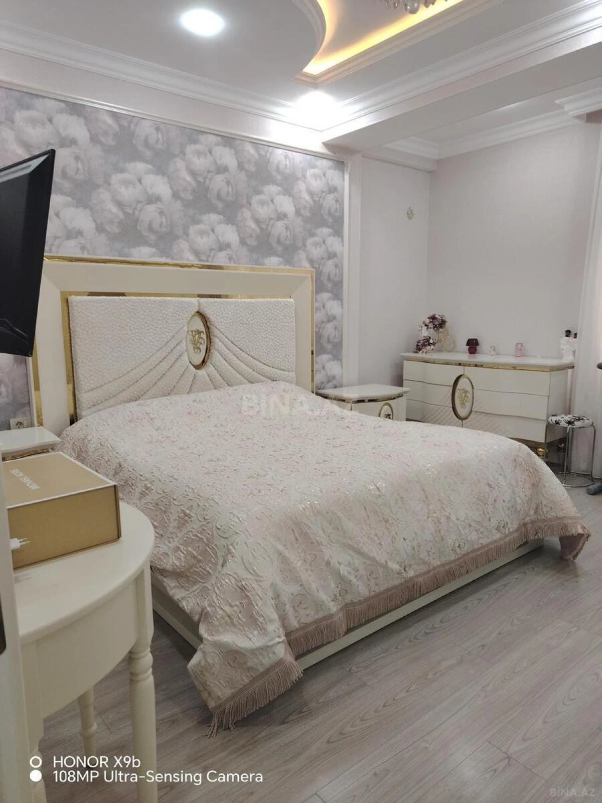 Kirayə verilir 2 otaqlı mənzil 120 m²