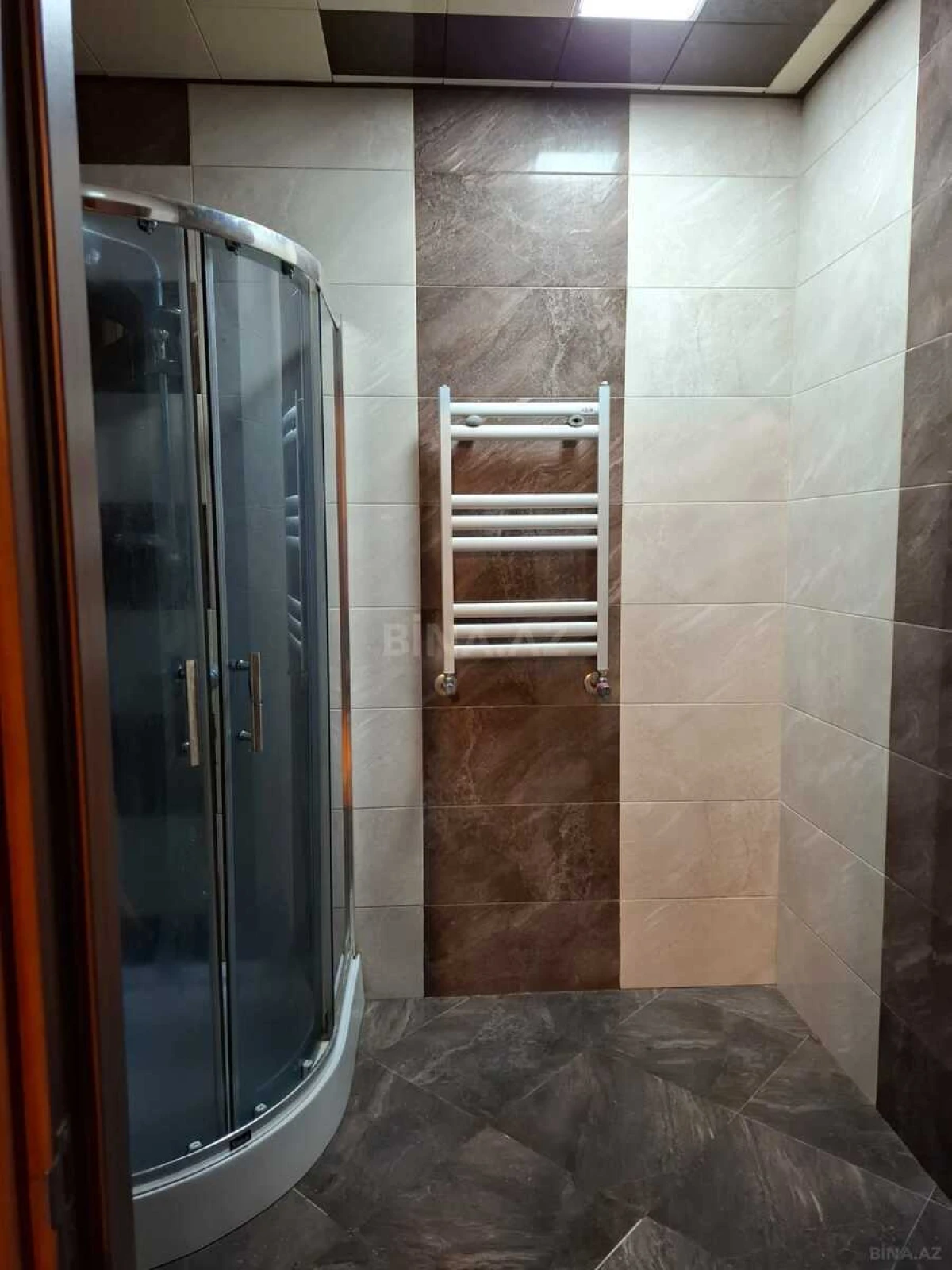 Satılır 3 otaqlı mənzil 105 m²