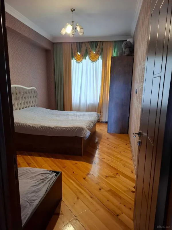Satılır 3 otaqlı mənzil 105 m²