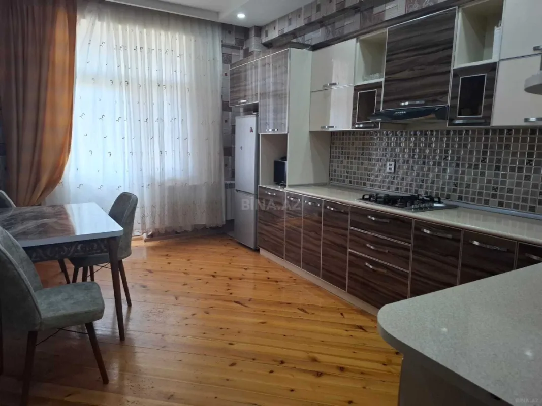 Satılır 3 otaqlı mənzil 105 m²