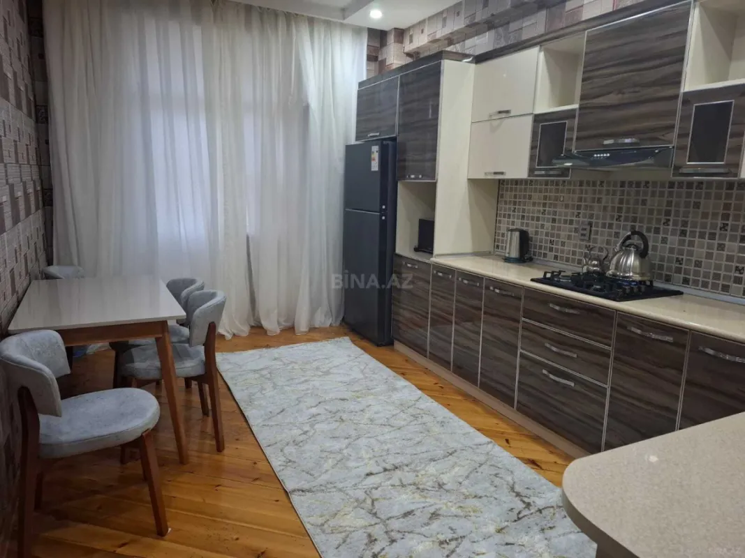 Satılır 3 otaqlı mənzil 105 m²