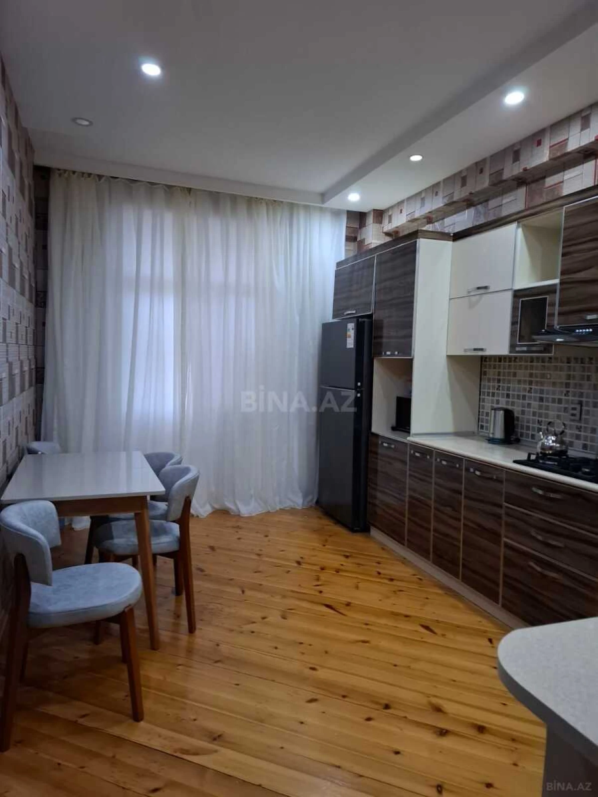Satılır 3 otaqlı mənzil 105 m²