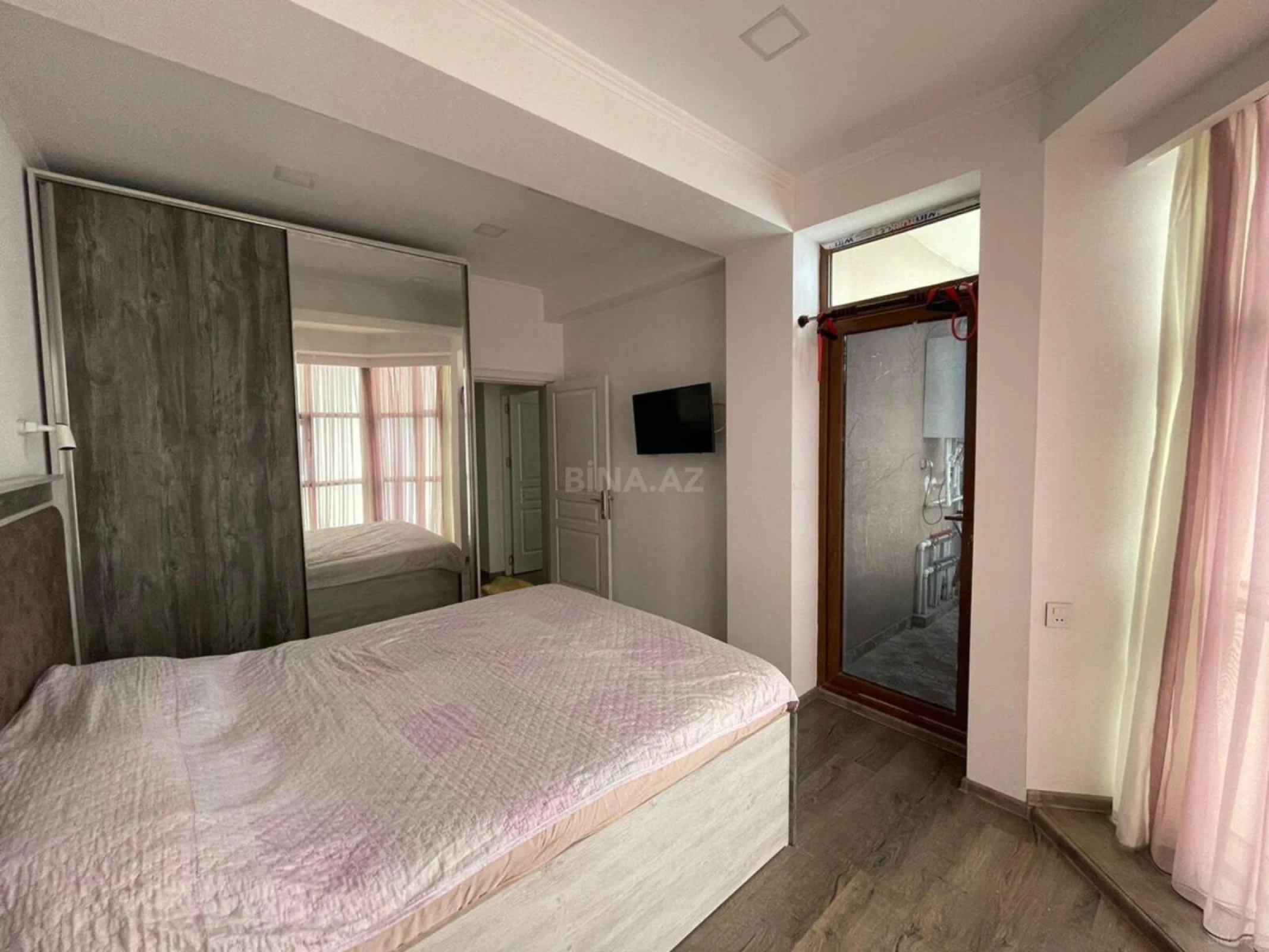 Kirayə verilir 3 otaqlı mənzil 100 m²