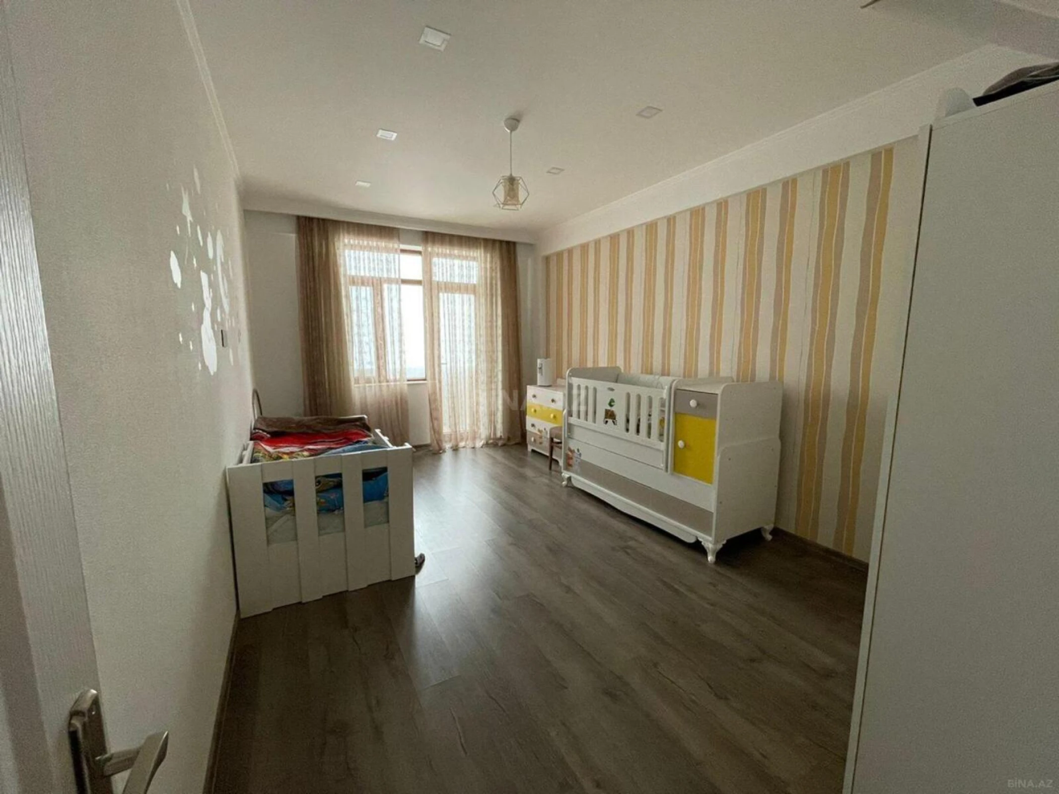 Kirayə verilir 3 otaqlı mənzil 100 m²