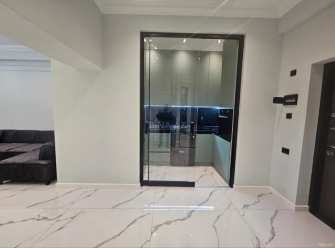 Kirayə verilir 2 otaqlı mənzil 80 m²