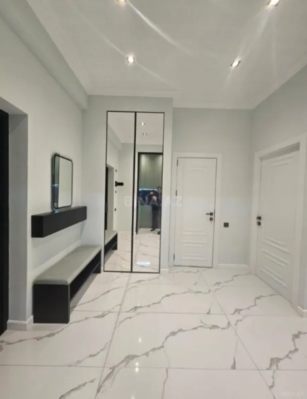 Kirayə verilir 2 otaqlı mənzil 80 m²