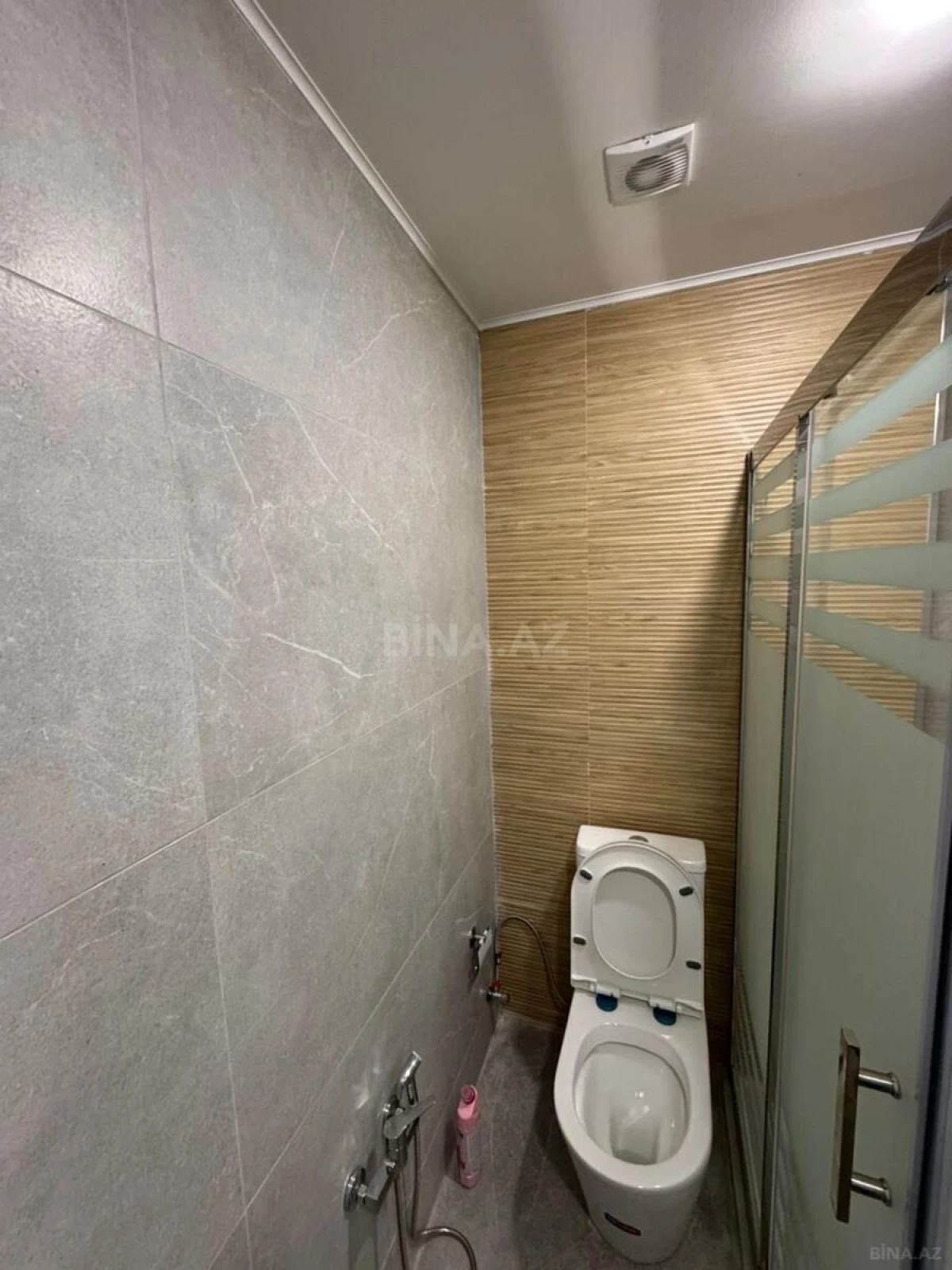 Kirayə verilir 2 otaqlı mənzil 87 m²