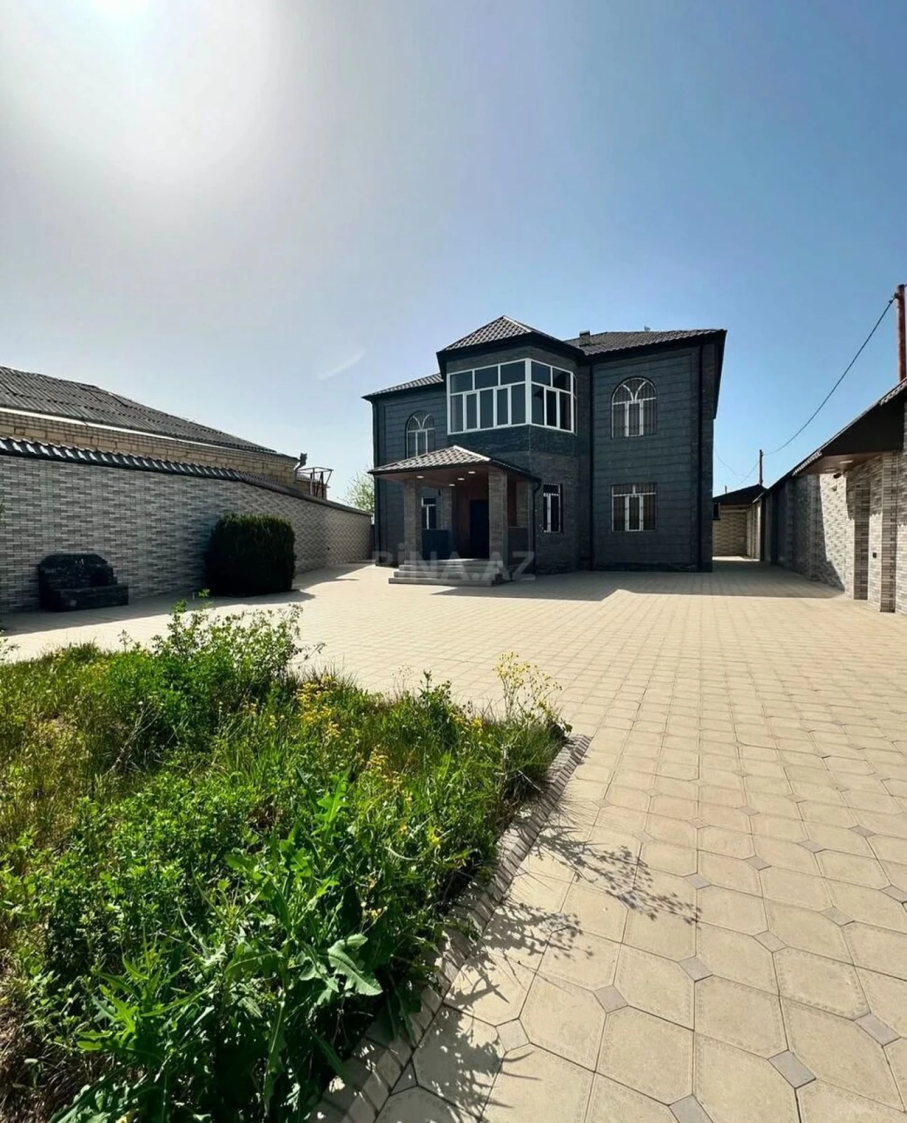 Satılır 5 otaqlı həyət evi 300 m²