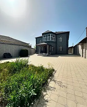 Satılır 5 otaqlı həyət evi 300 m² — Quba 5 otaq 300.00 m²