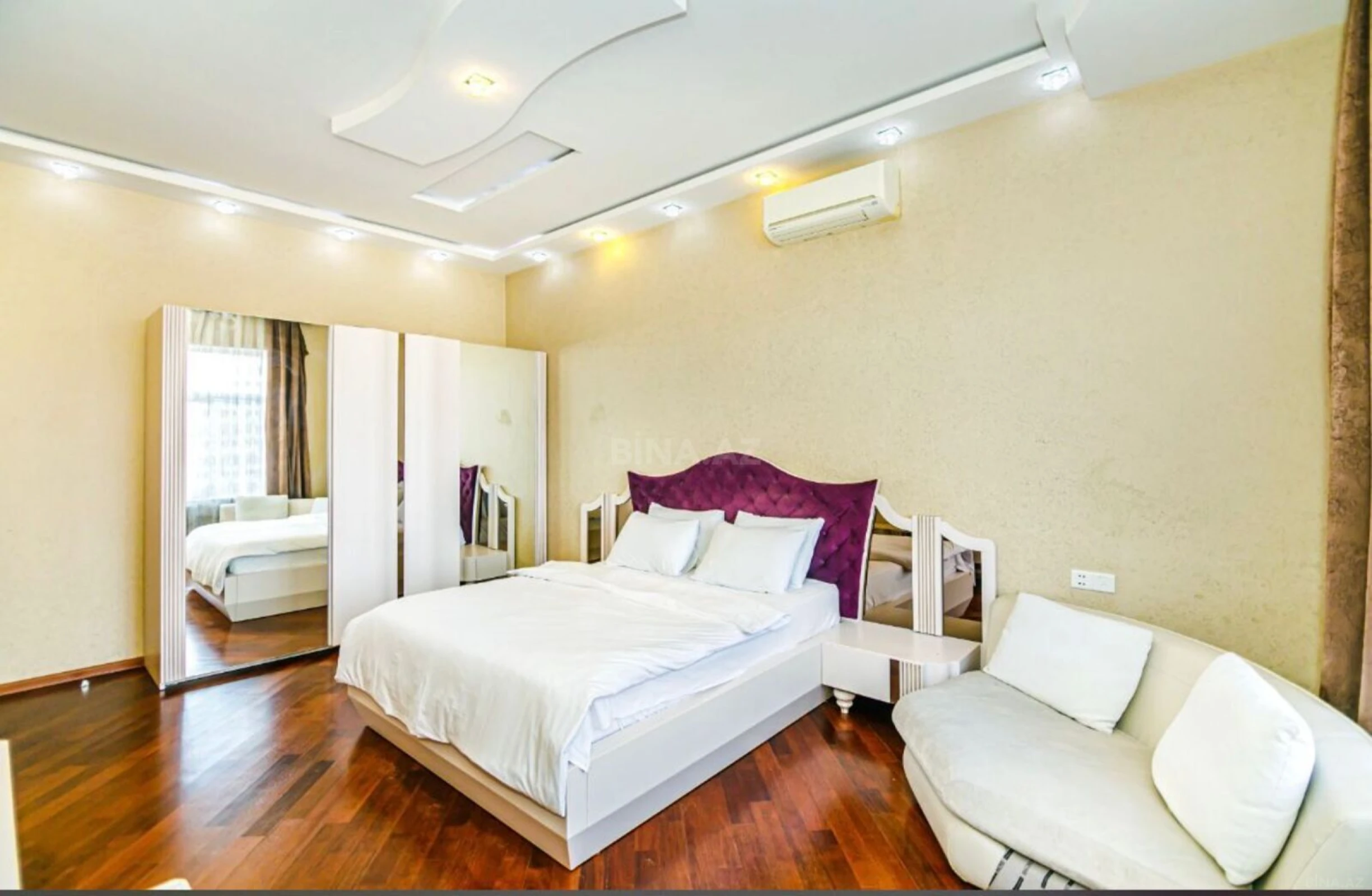 Kirayə verilir 8 otaqlı həyət evi 600 m²