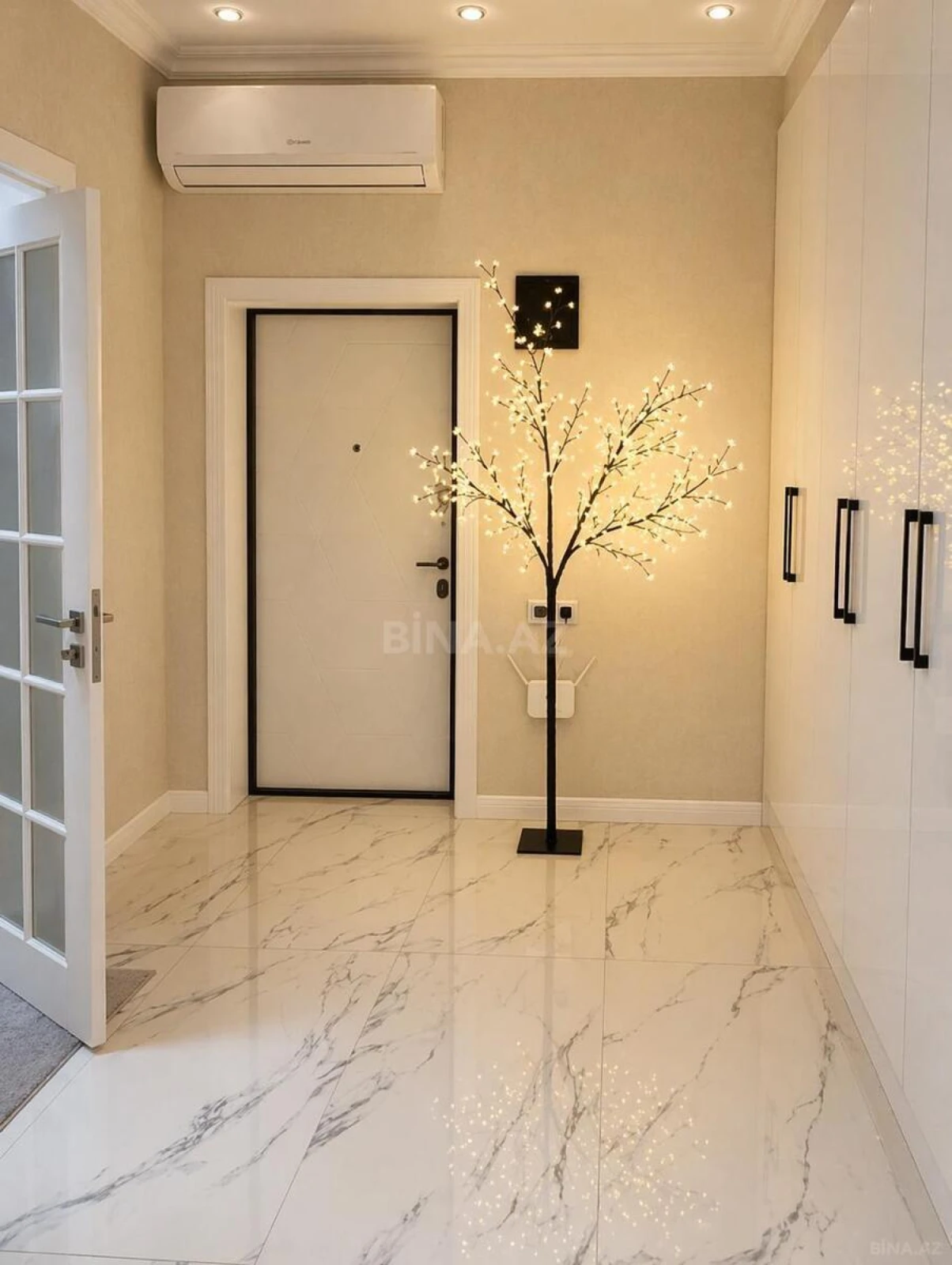 Satılır 2 otaqlı mənzil 65 m²