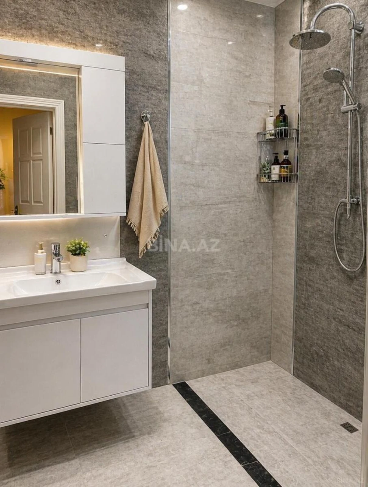 Satılır 2 otaqlı mənzil 65 m²