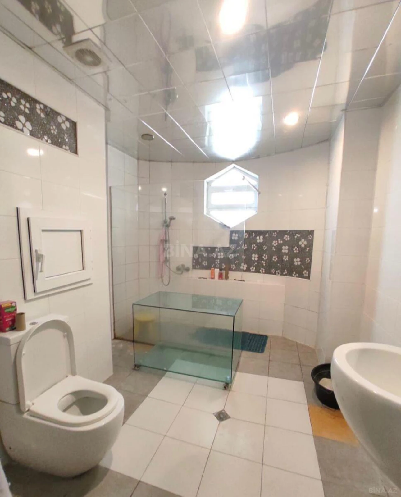 Kirayə verilir 2 otaqlı mənzil 100 m²