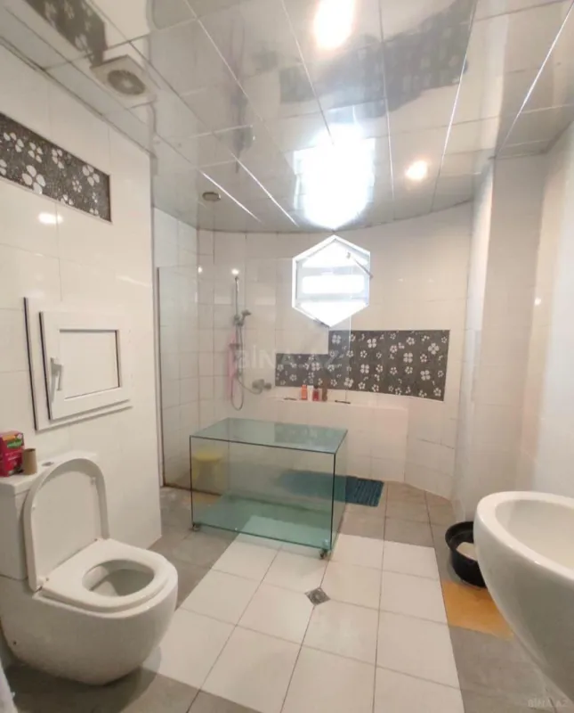 Kirayə verilir 2 otaqlı mənzil 100 m²