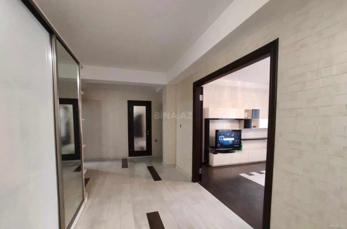 Kirayə verilir 2 otaqlı mənzil 100 m²