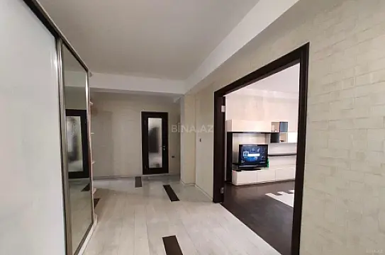 Kirayə verilir 2 otaqlı mənzil 100 m²