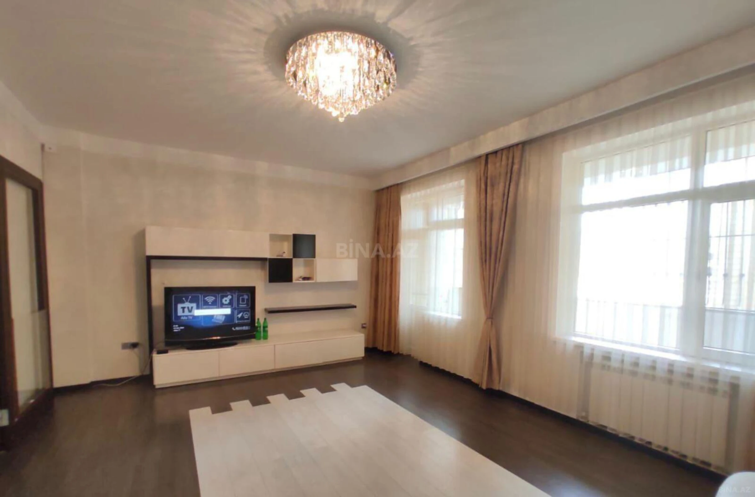 Kirayə verilir 2 otaqlı mənzil 100 m²