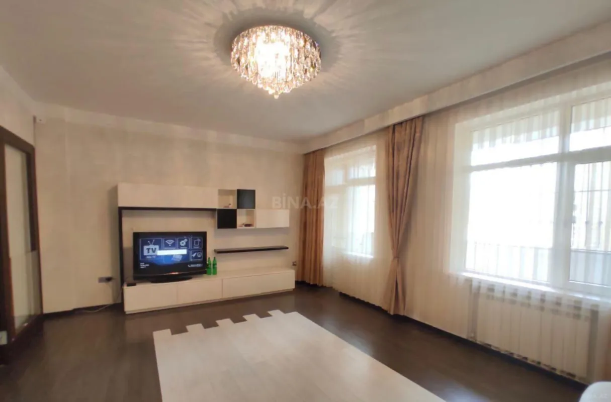 Kirayə verilir 2 otaqlı mənzil 100 m²