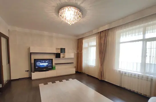 Kirayə verilir 2 otaqlı mənzil 100 m²