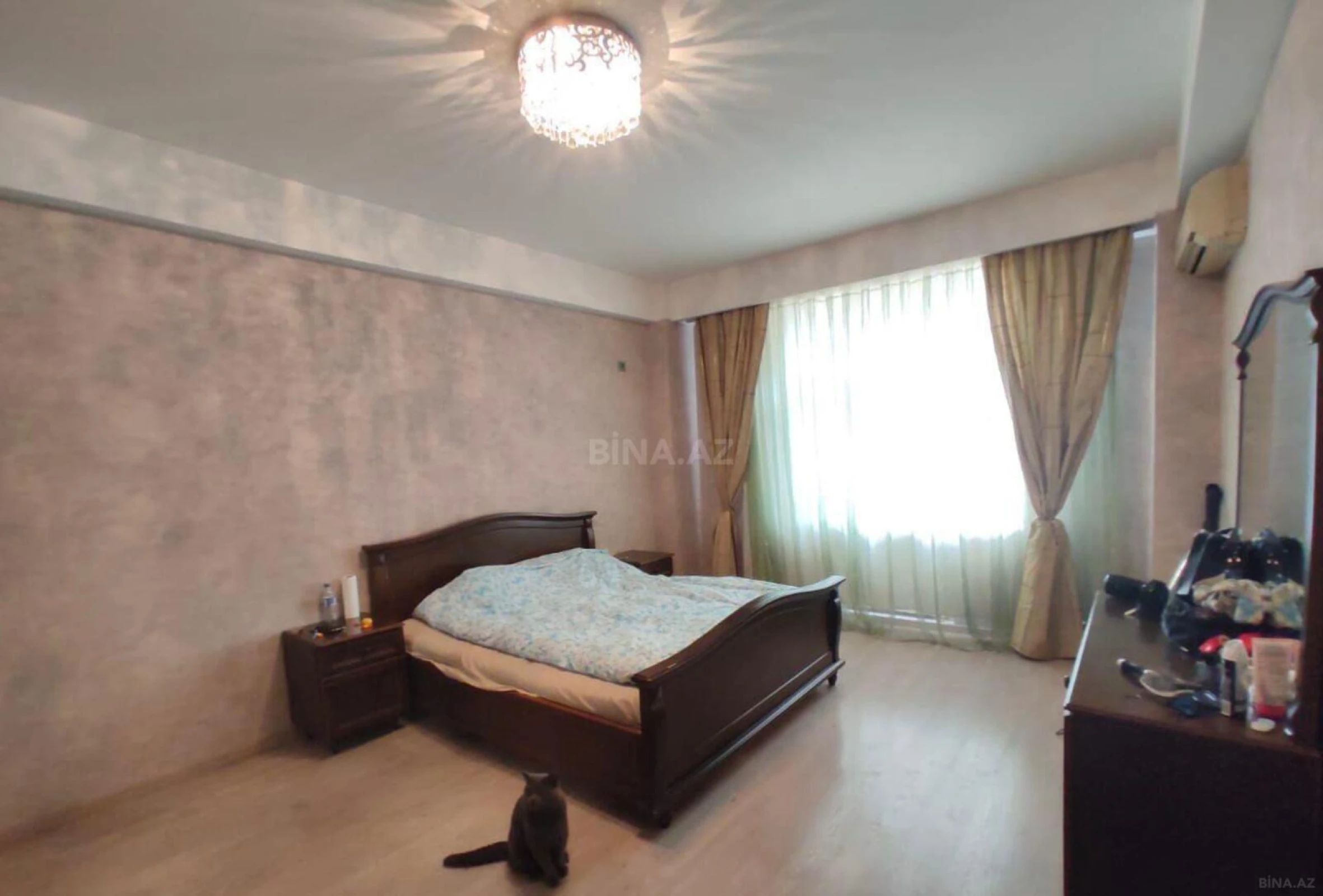 Kirayə verilir 2 otaqlı mənzil 100 m²