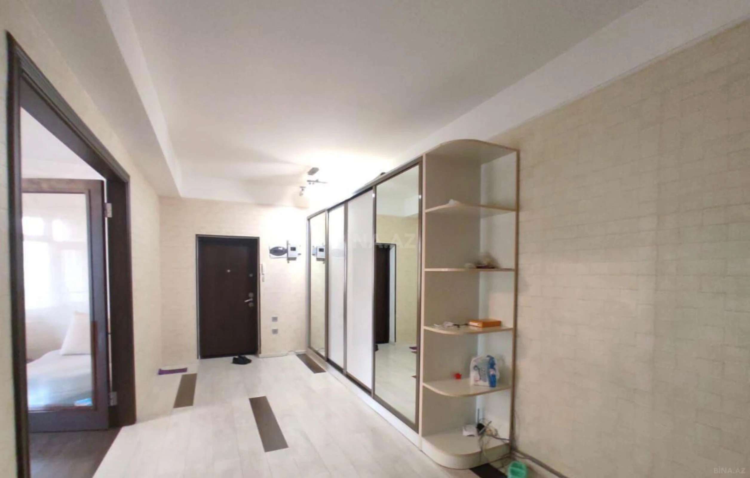 Kirayə verilir 2 otaqlı mənzil 100 m²